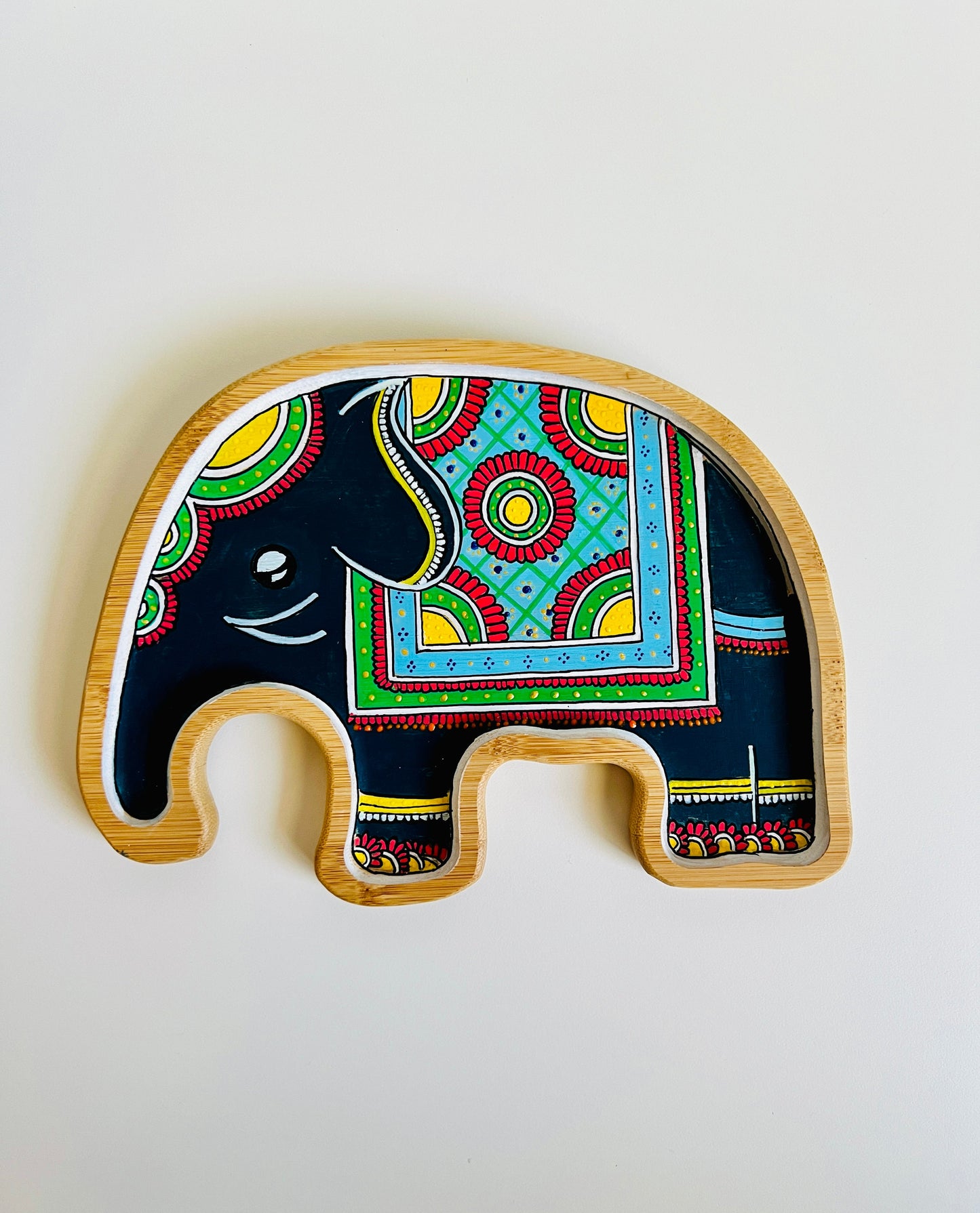 Elephant tray