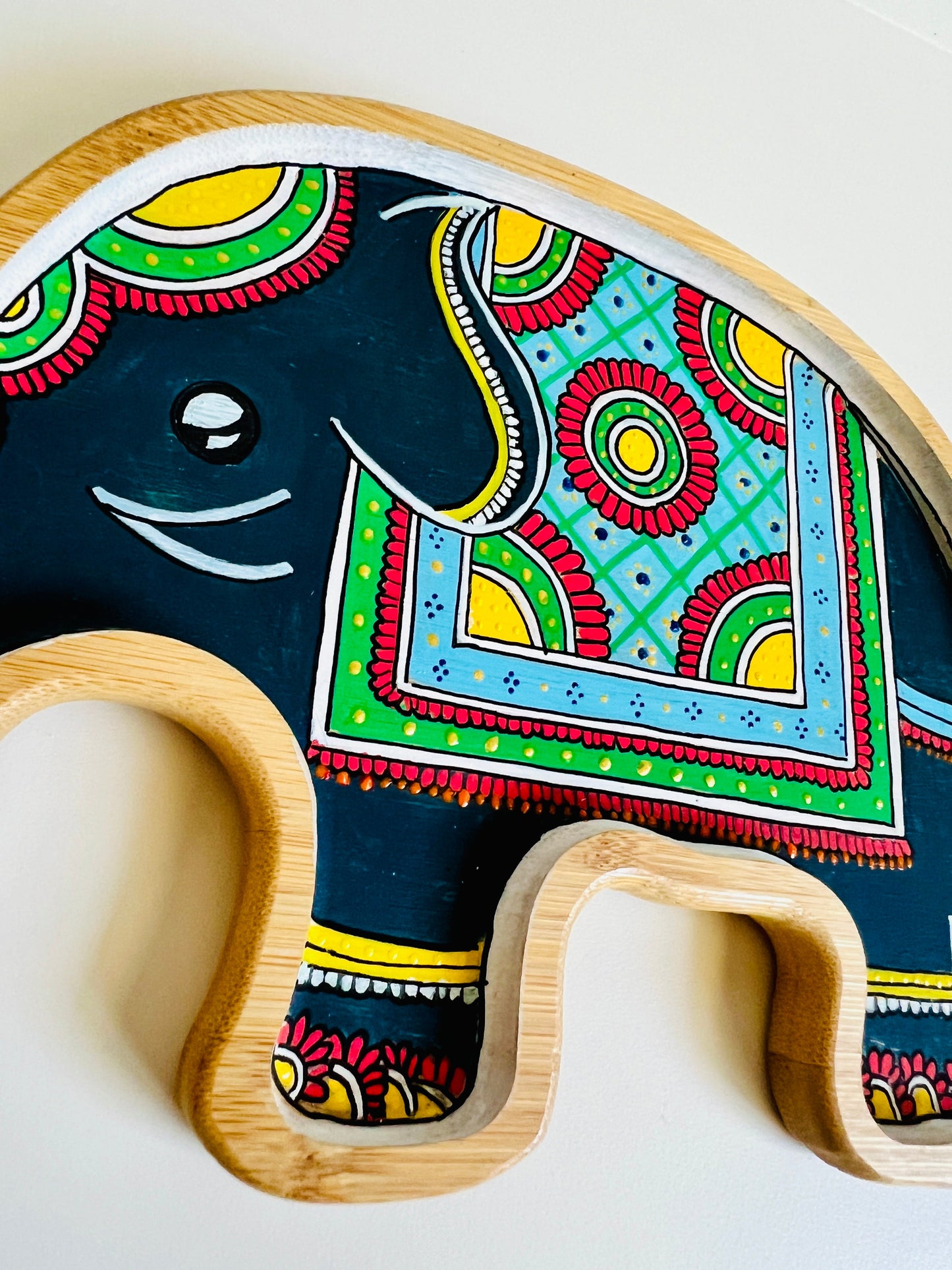 Elephant tray