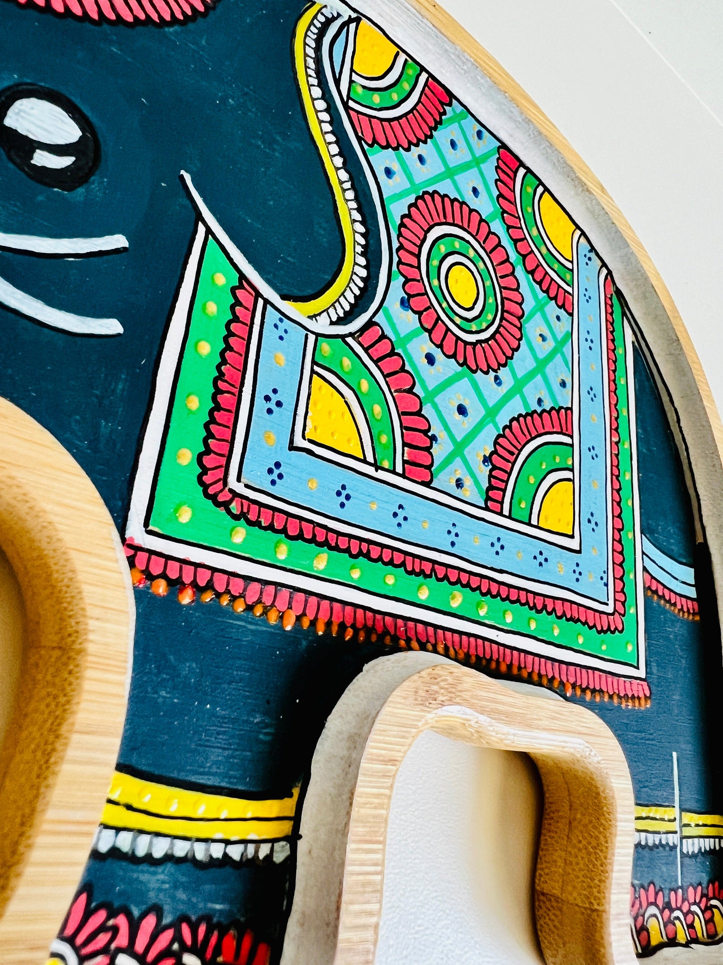Elephant tray
