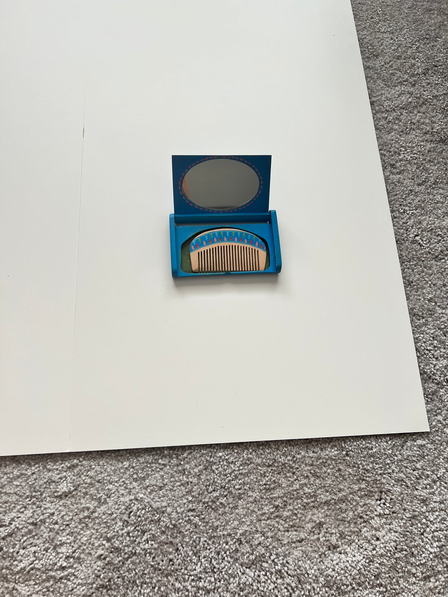 Pocket mirror