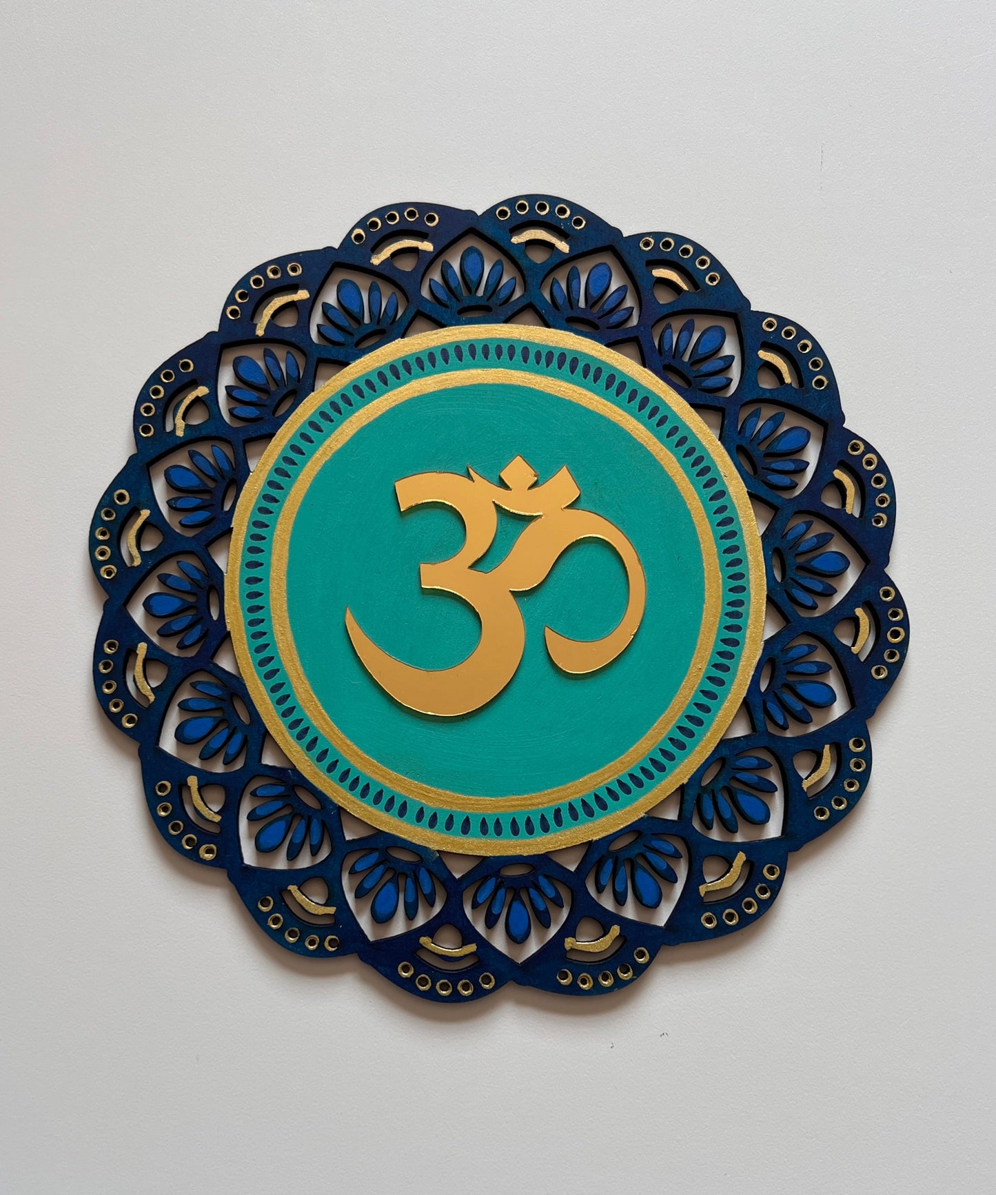 Teal Om