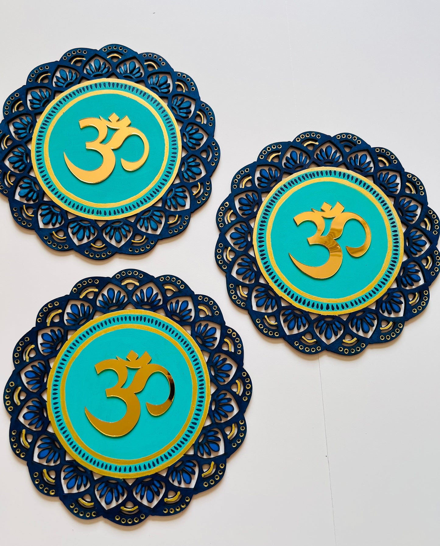 Teal Om