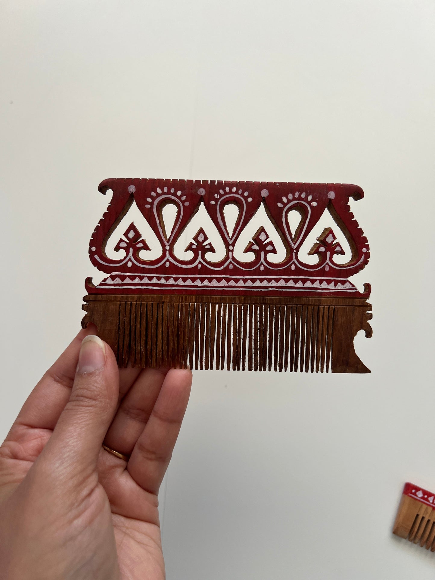 Wood Alpna Comb