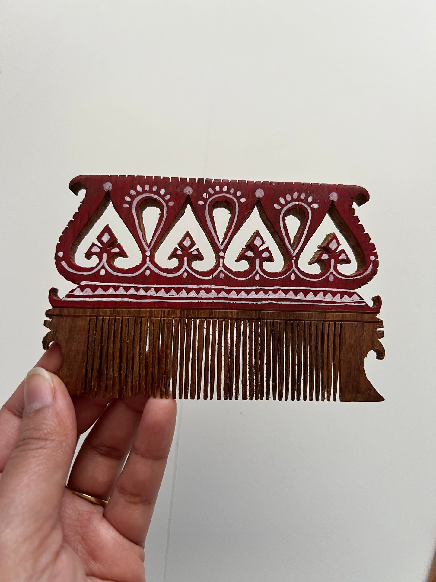 Wood Alpna Comb